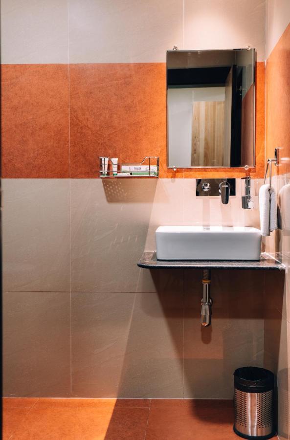 Geet Kavya Inn Bhopal Exterior photo